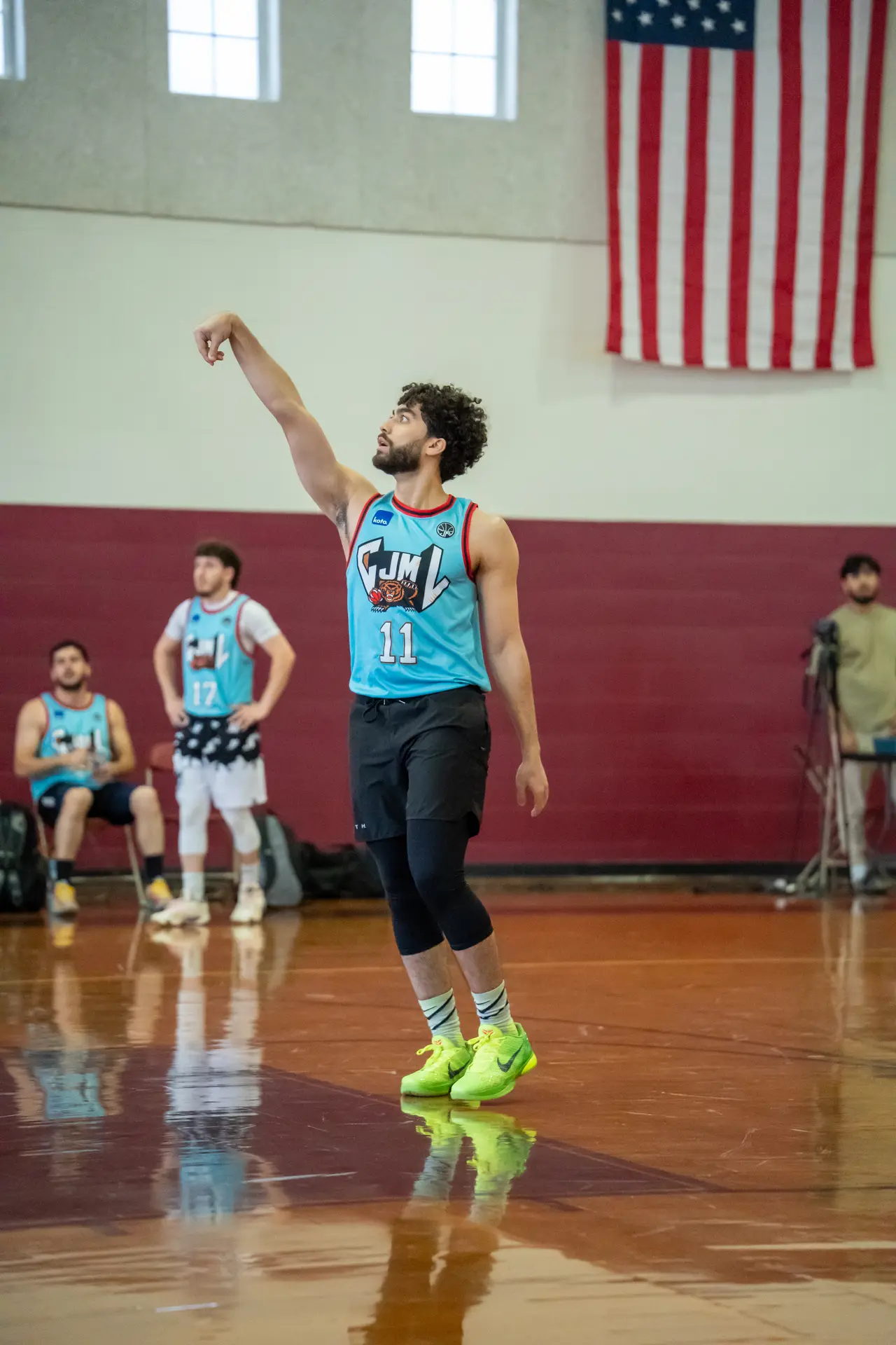 A DMV ML player following through on a jump shot
